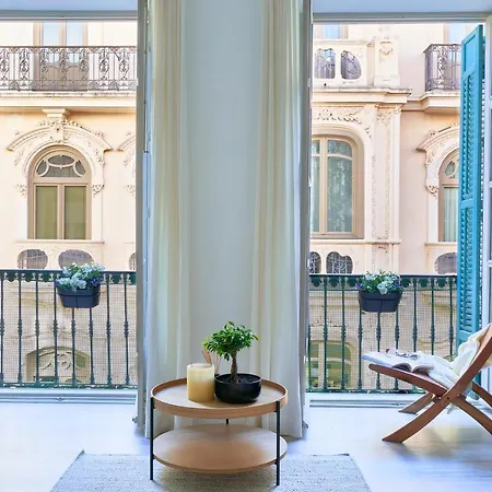 Luxurious In The Heart Of - Su Casa Away